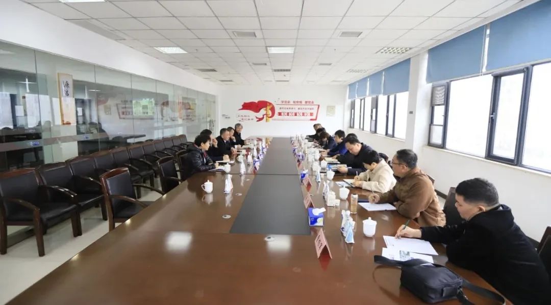 河南省发展改革委价调处副处长马冰一行莅临XINGKONG.COM星空体育(中国大陆)科技公司乳业集团参观调研