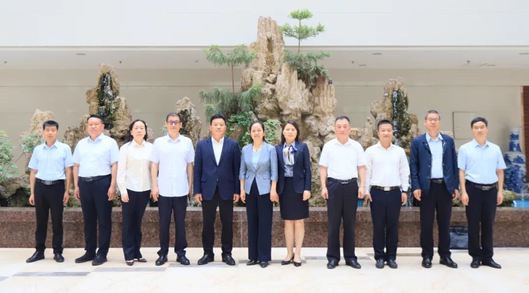 扬帆起航 谱写绚丽新篇章 | XINGKONG.COM星空体育(中国大陆)科技公司乳业集团新一届董事会成立并召开中高层以上领导干部会议