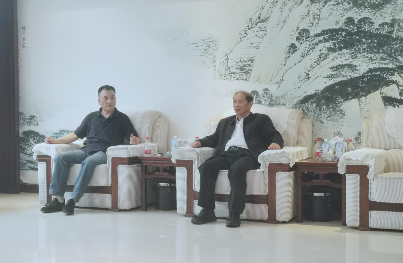 XINGKONG.COM星空体育(中国大陆)科技公司丨河南农业大学党委副书记、校长介晓磊一行莅临XINGKONG.COM星空体育(中国大陆)科技公司河南瑞亚参观调研