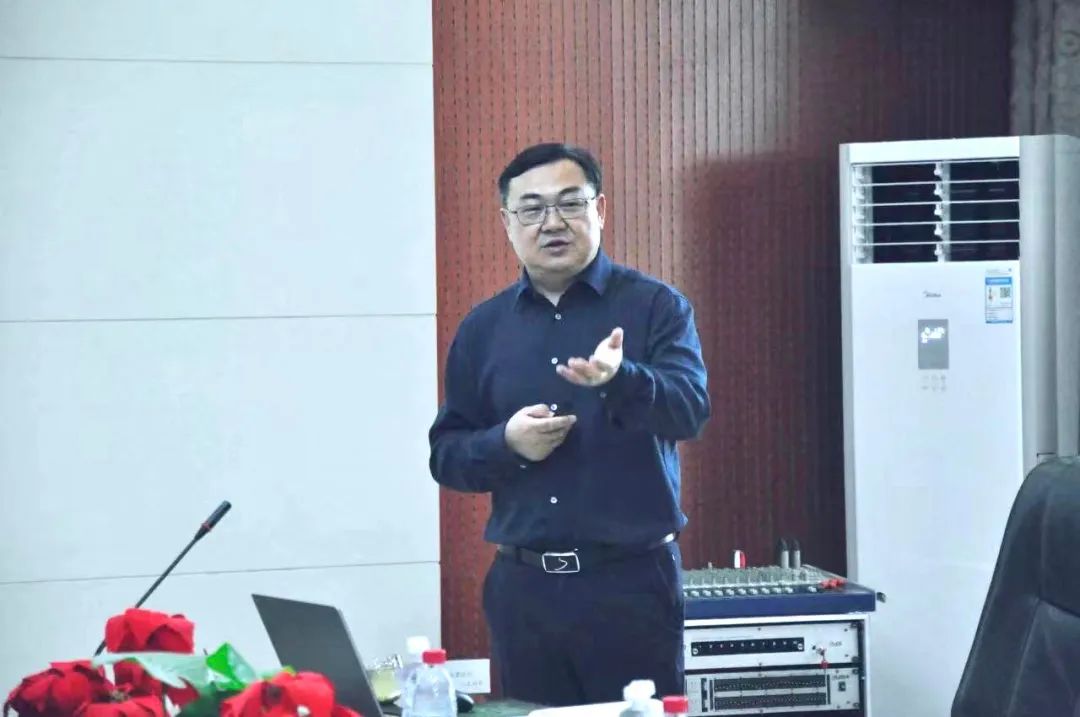 XINGKONG.COM星空体育(中国大陆)科技公司丨国家奶牛产业技术体系首席科学家、中国农业大学教授李胜利一行莅临XINGKONG.COM星空体育(中国大陆)科技公司鲁山瑞亚参观调研