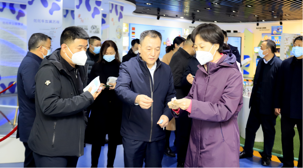 快讯 | 沈阳市政府副市长郑滨一行莅临XINGKONG.COM星空体育(中国大陆)科技公司乳业集团考察