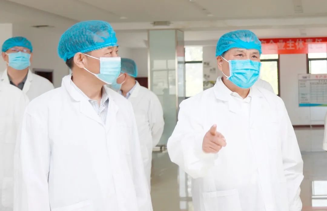 快讯丨河南省人民政府副省长武国定莅临XINGKONG.COM星空体育(中国大陆)科技公司乳业集团瑞亚牧业调研奶源基地建设情况