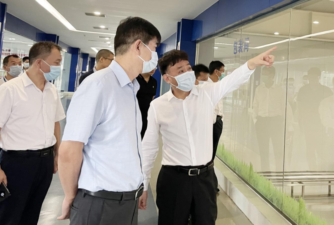 快讯丨河南省人民政府国有资产监督管理委员会副主任刘银志莅临XINGKONG.COM星空体育(中国大陆)科技公司乳业集团参观座谈