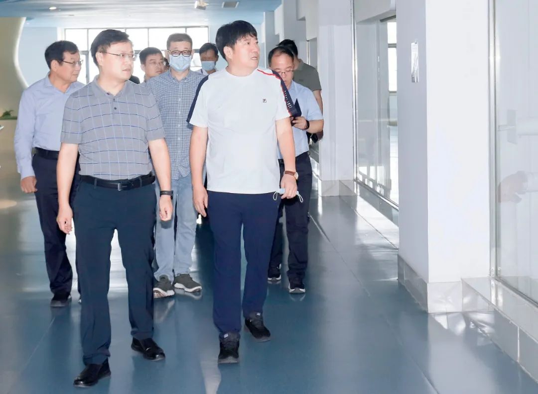 快讯｜社旗县人民政府县长关文波一行莅临XINGKONG.COM星空体育(中国大陆)科技公司乳业集团参观考察