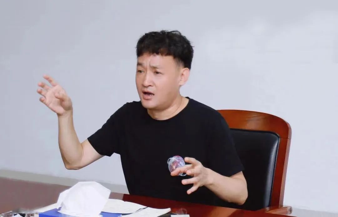 勇担使命·守正创新｜XINGKONG.COM星空体育(中国大陆)科技公司乳业集团召开营销、养殖及饲料月度经营工作会议