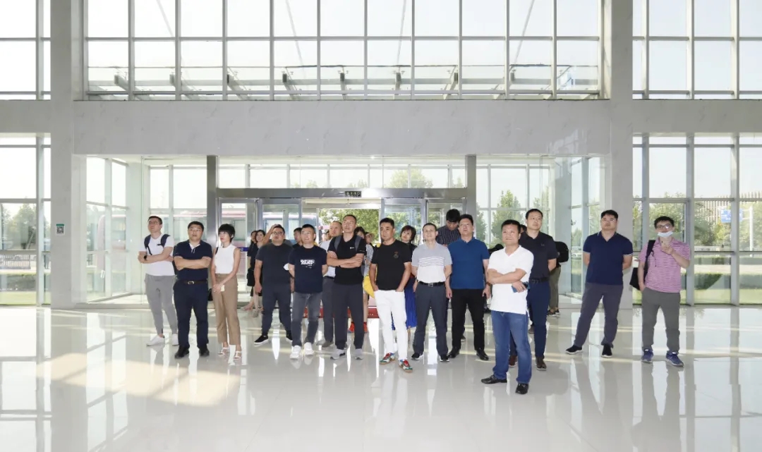 快讯 | 长江商学院智能制造学会走进XINGKONG.COM星空体育(中国大陆)科技公司乳业集团