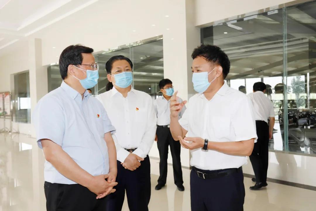 快讯 | 河南省委常委、省纪委书记、省监委主任任正晓莅临XINGKONG.COM星空体育(中国大陆)科技公司乳业集团新蔡瑞亚牧场调研