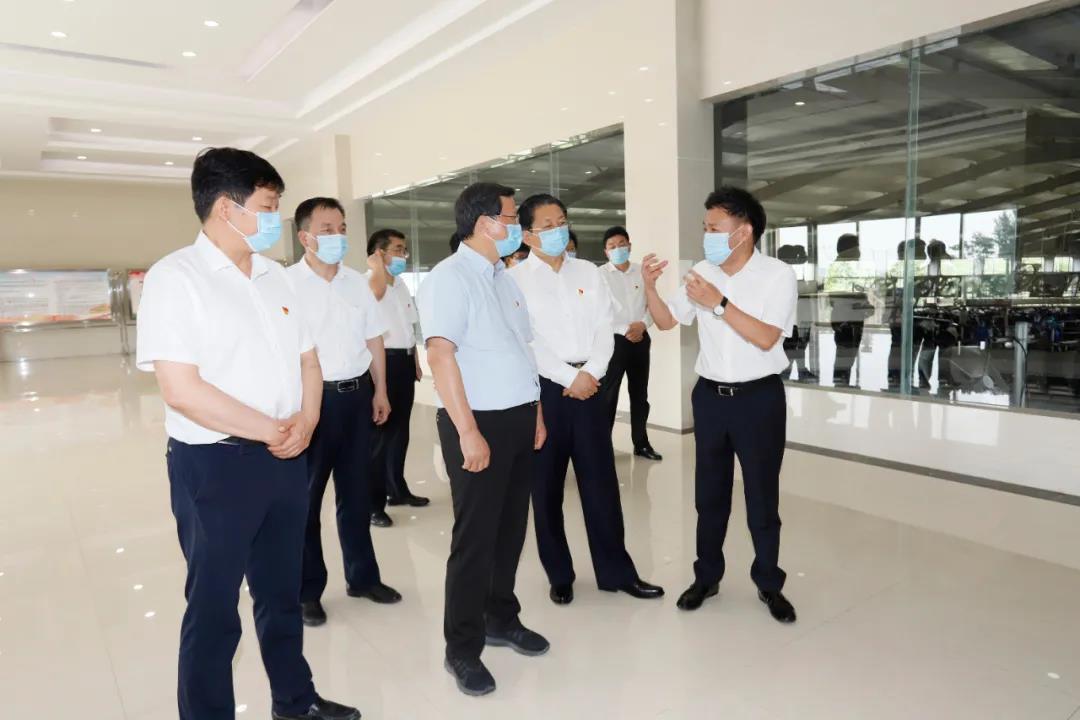 快讯 | 河南省委常委、省纪委书记、省监委主任任正晓莅临XINGKONG.COM星空体育(中国大陆)科技公司乳业集团新蔡瑞亚牧场调研