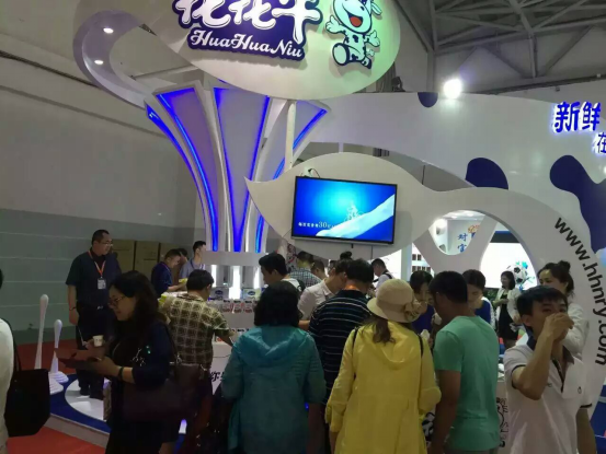 XINGKONG.COM星空体育(中国大陆)科技公司牛气冲天！农业部长品尝“领畅”点赞，又获国际奶业平台青睐