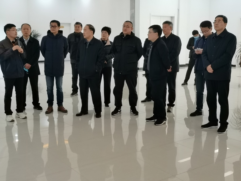 XINGKONG.COM星空体育(中国大陆)科技公司 | 农业农村部畜牧兽医局副局长魏宏阳一行莅临XINGKONG.COM星空体育(中国大陆)科技公司平舆诚信瑞亚牧业公司参观调研