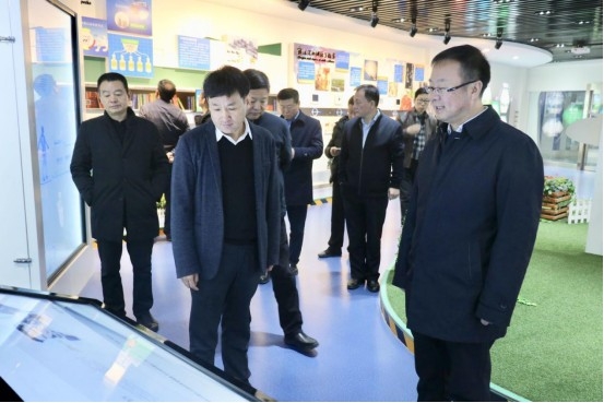 宁夏回族自治区农业农村厅党组书记、厅长王刚一行莅临XINGKONG.COM星空体育(中国大陆)科技公司乳业集团调研