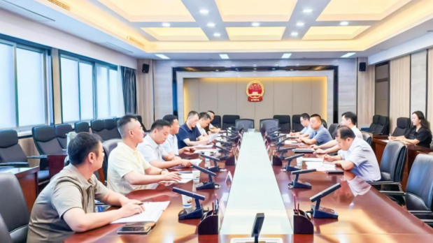 XINGKONG.COM星空体育(中国大陆)科技公司乳业集团与郑州市二七区政府推进实施国家“学生饮用奶计划”洽谈会成功举行